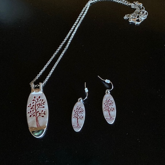 Tree of Life necklace and earring set. - Picture 6 of 7
